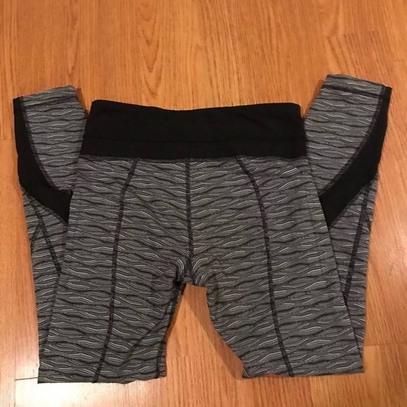 Lululemon inspire tights - Picture 3 of 4